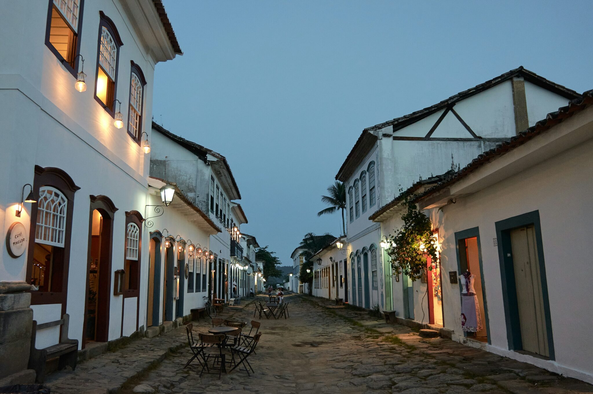 “O” vs “A” in Portuguese: Articles, Gender, and Common Noun Patterns